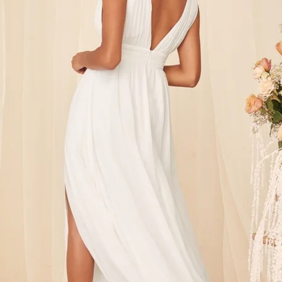 Lulu's Heavenly Hues White Maxi Dress size M. - Picture 3 of 7